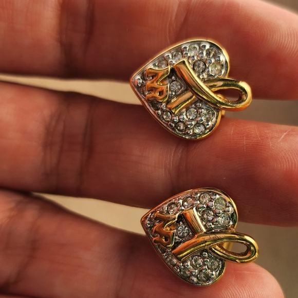 Vintage Nina Ricci Gold Tone Heart shape Rhinestone Clip on Earrings - Picture 2 of 10